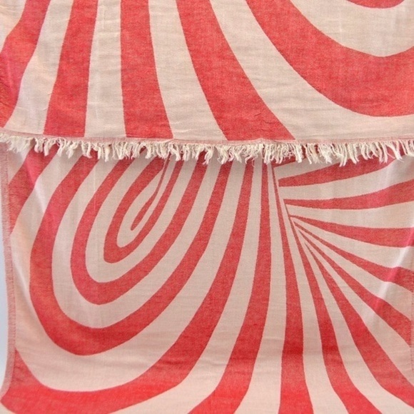 Wonderland 100% Organic Cotton with Eyelash Fringe Alice Red 2 Sides FLiPSiDE - Picture 8 of 10